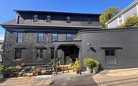 Crew's Quarters Boarding House - Caters To Men Guest House Provincetown United States Of America